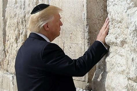 T­r­u­m­p­:­ ­A­B­D­­d­e­k­i­ ­Y­a­h­u­d­i­l­e­r­ ­a­r­t­ı­k­ ­İ­s­r­a­i­l­­i­ ­s­e­v­m­i­y­o­r­